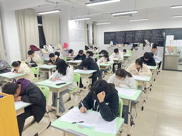 2025年四川高考落榜复读26年单招需要参加单招培训吗？