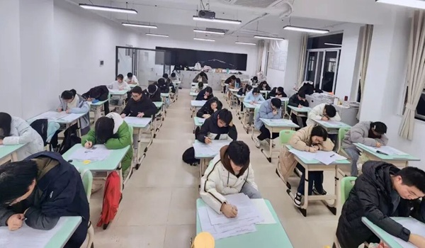 四川省2026单招开设医药卫生类专业院校有哪些，单招多少分能录取