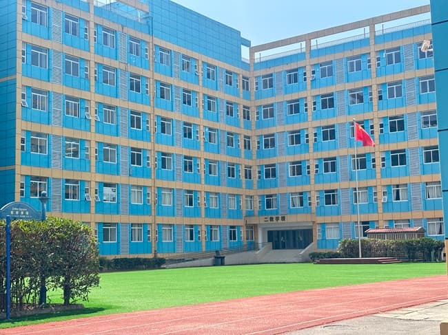【重磅发布】普华单招学校2027届全日制线下课程加线上网课同步开设，含最新收费详情！