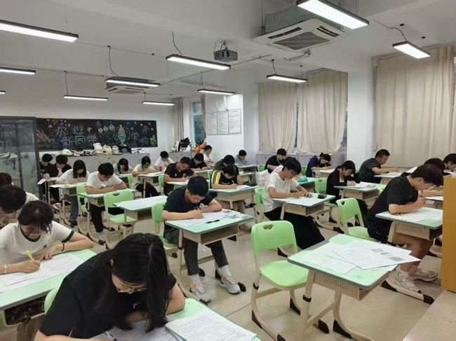 成都普华单招课堂